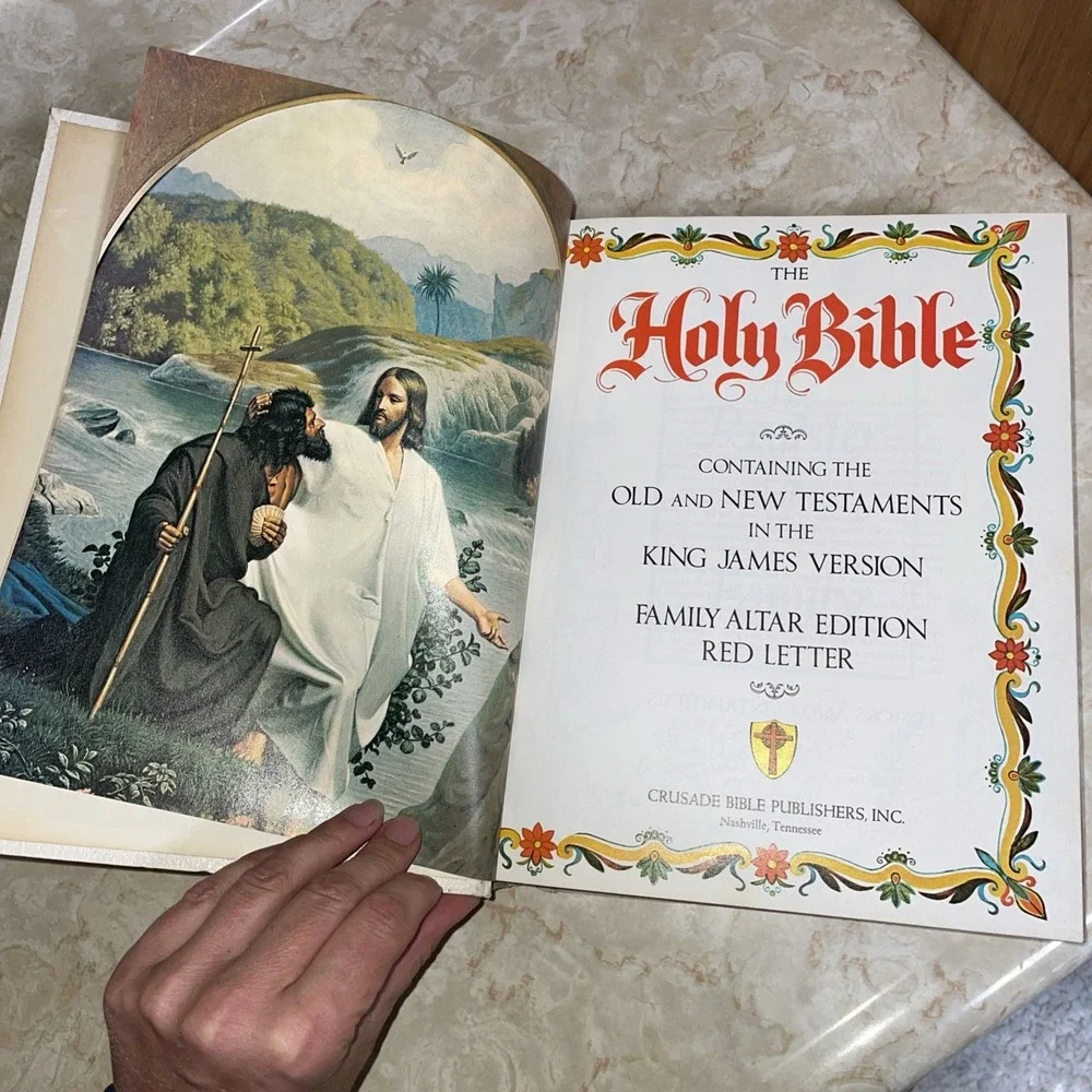 Holy Bible KJV Family Altar Edition Crusade Bible Publisher White Padded Leather
